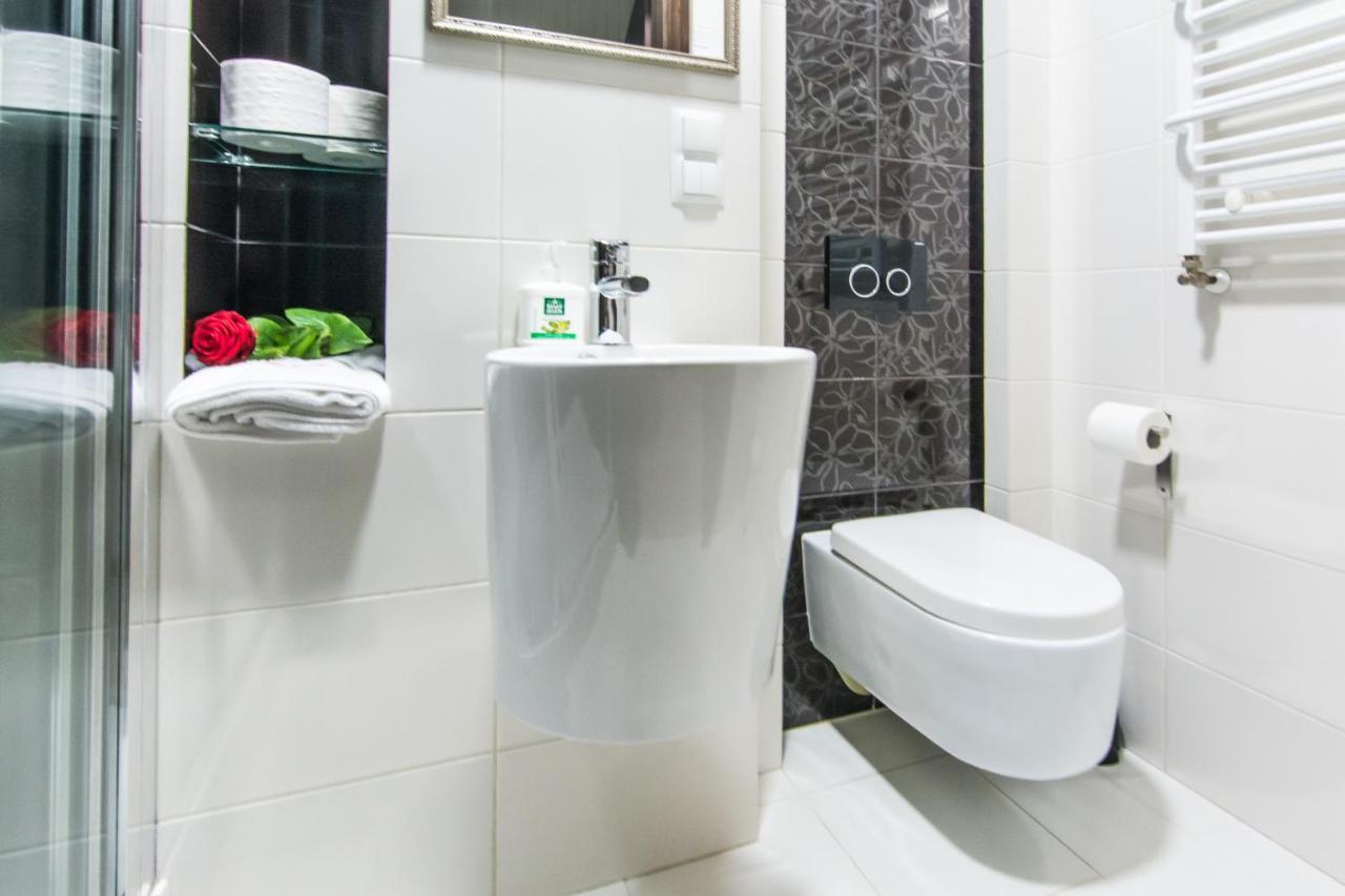 Apartamenty Hotelove Z Sauna كارباش المظهر الخارجي الصورة