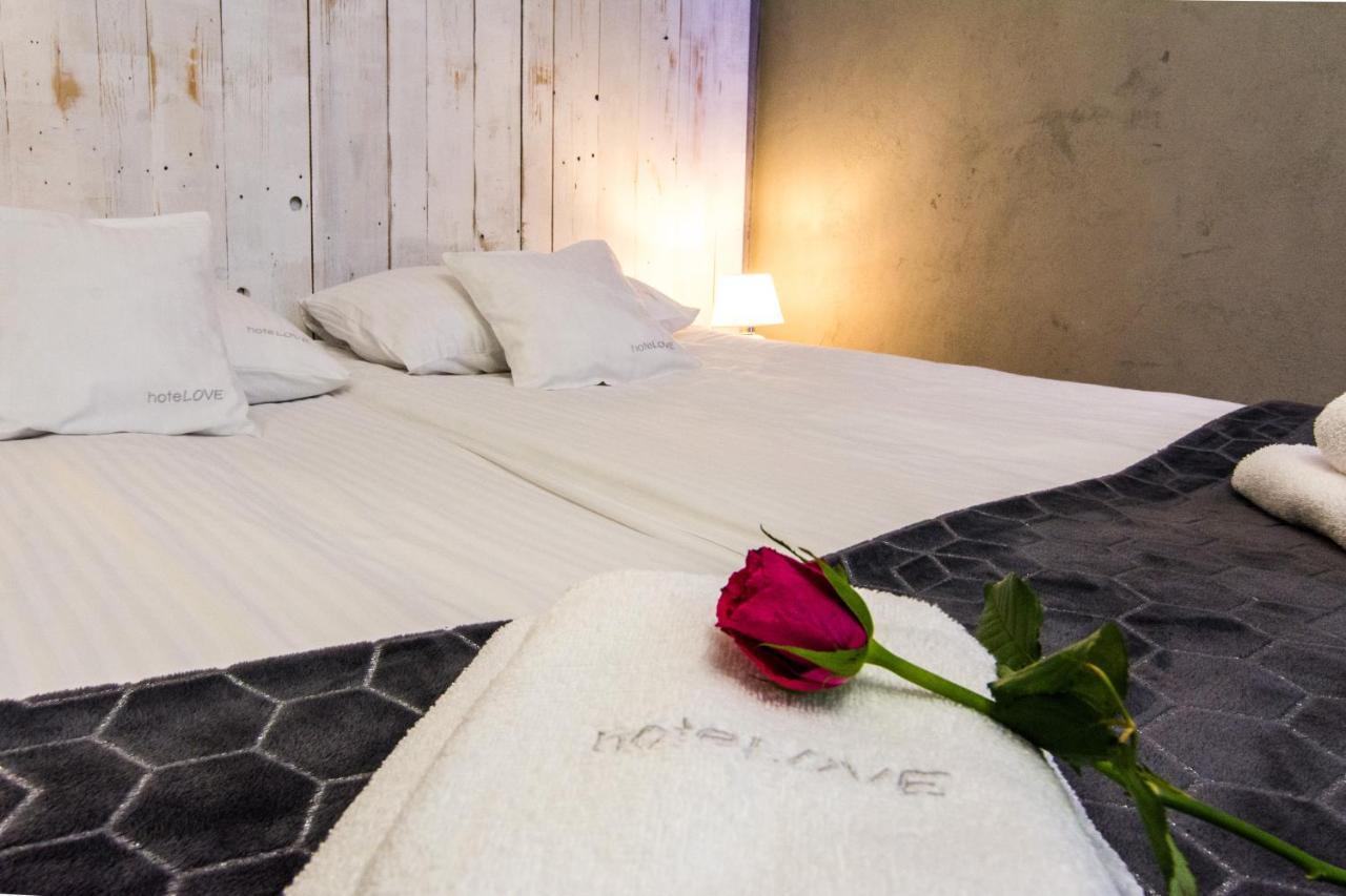 Apartamenty Hotelove Z Sauna كارباش المظهر الخارجي الصورة