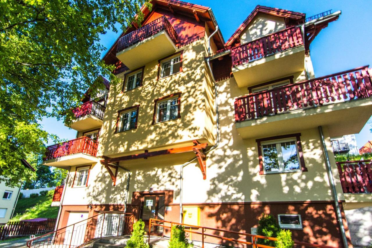 Apartamenty Hotelove Z Sauna كارباش المظهر الخارجي الصورة